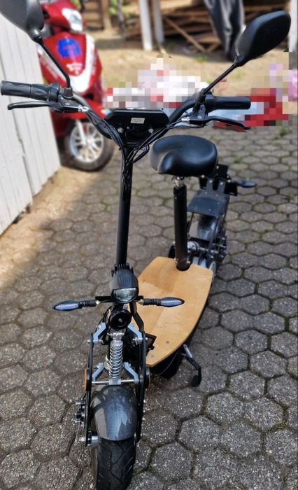 TROTINETA SCUTER ELECTRIC Forca Captain Pro 2000 W 50km/h NOU 50 Buc