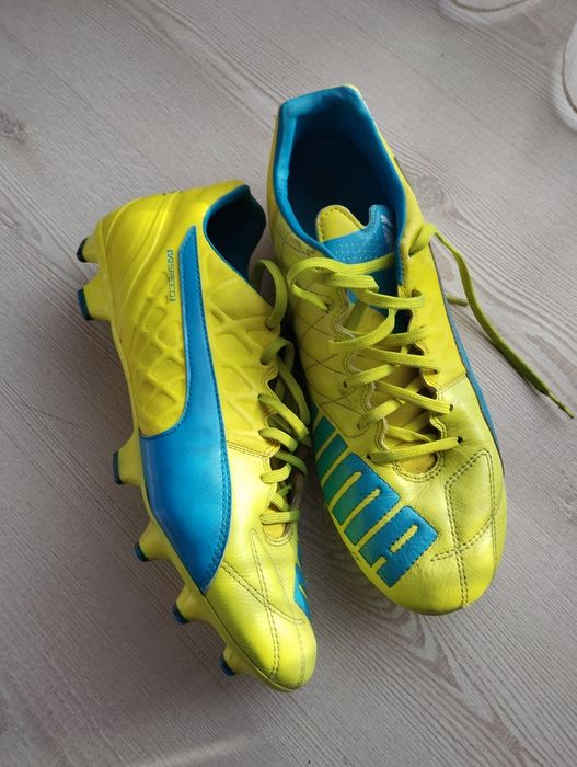 Футболни обувки,, PUMA"oт естествена кожа EVO SPEED3! !