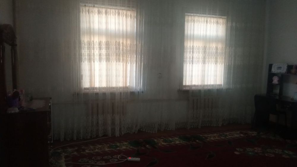 Ховли сотилади арчакучада