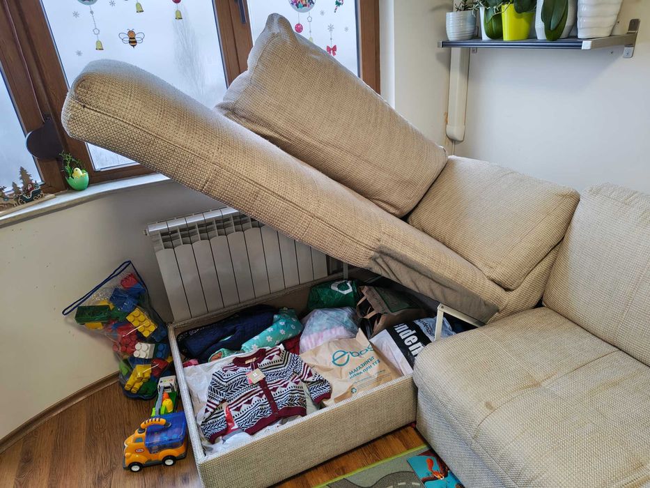 Ъглов диван с функция за спане