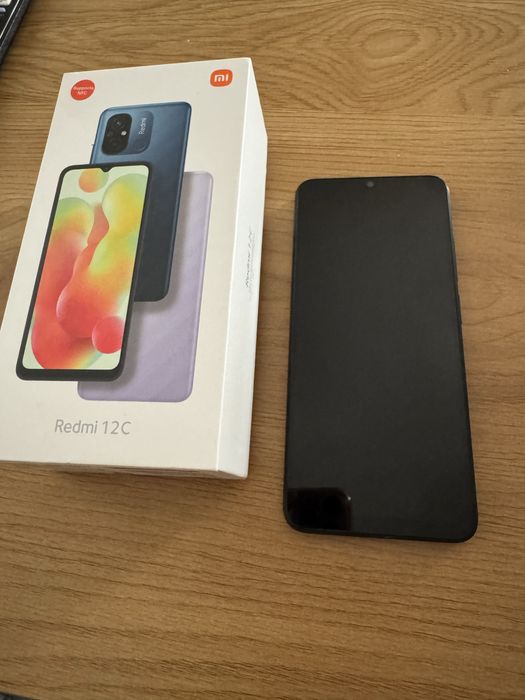 Телефон Redmi 12C плюс протектор
