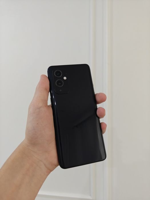 Продам OnePlus 9 12/256