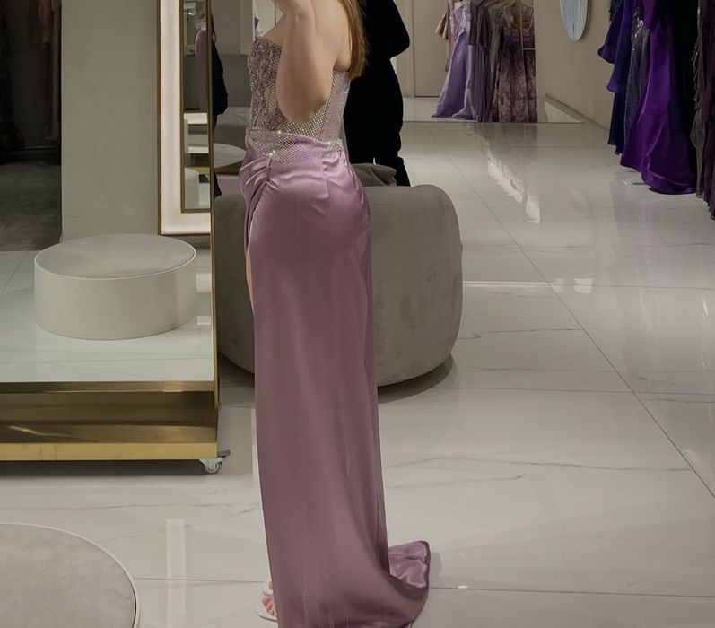 Рокля за официални поводи