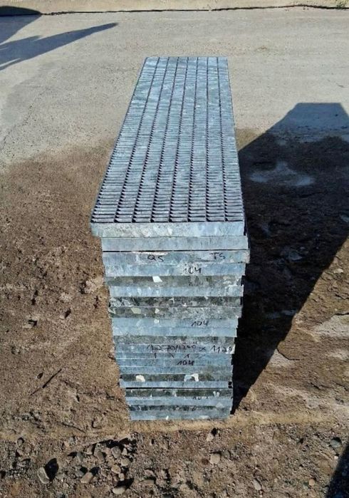 Trepte și gratare zincate