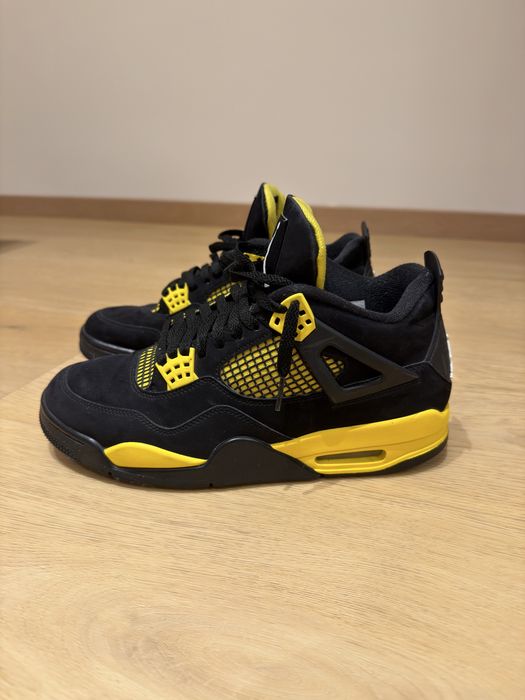 Jordan 4 yellow thunder