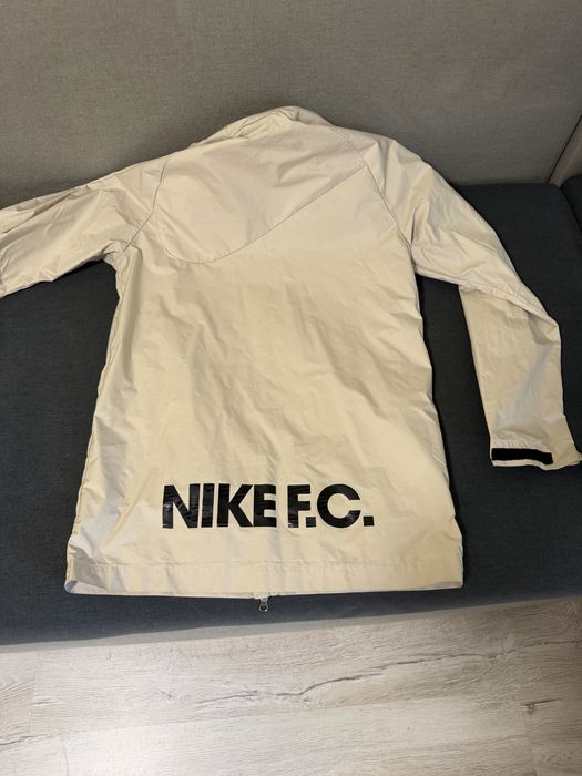 NIKE F.C. Ветровка