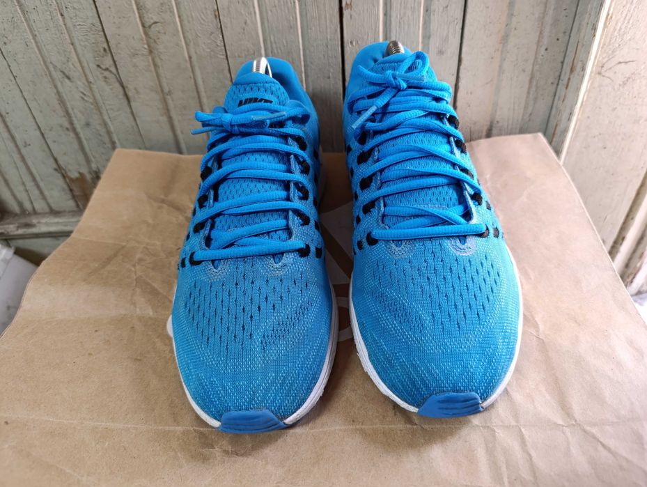 ''Nike Zoom Vomero 11''оригинални маратонки 43 номер