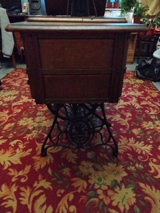 Швейная машинка Singer (1928 г.)