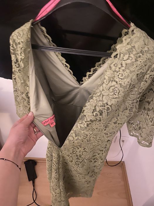 Дамска рокля НАМАЛЕНА