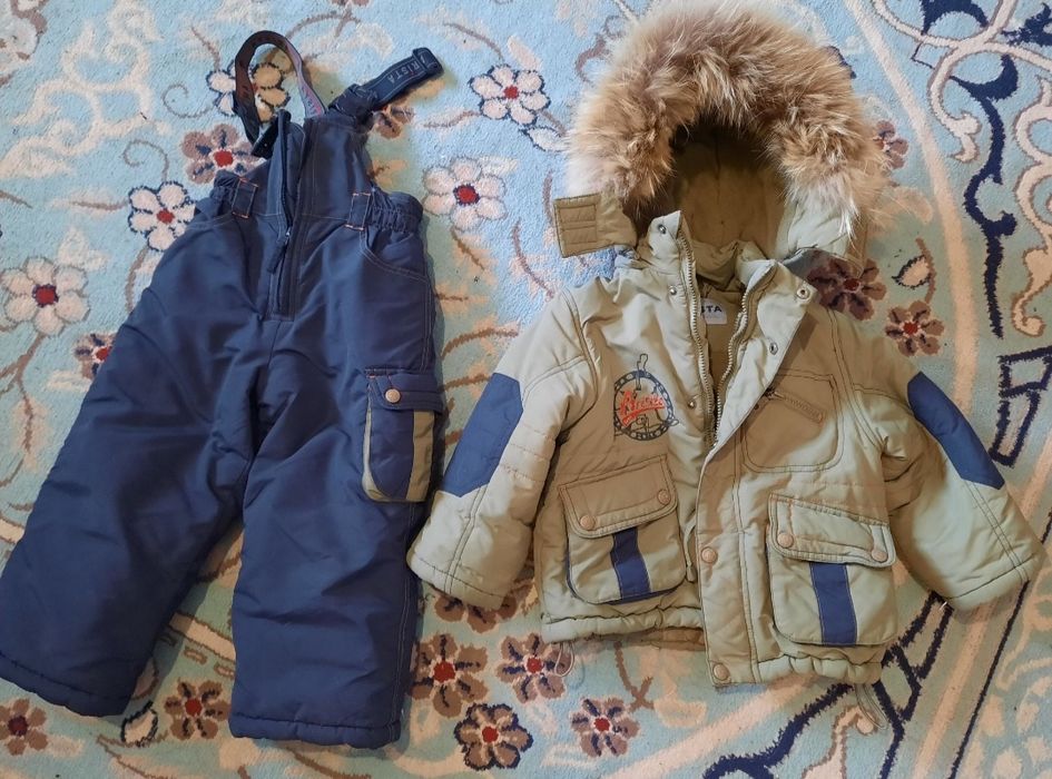 Зимний комбинезон и куртка на мальчика