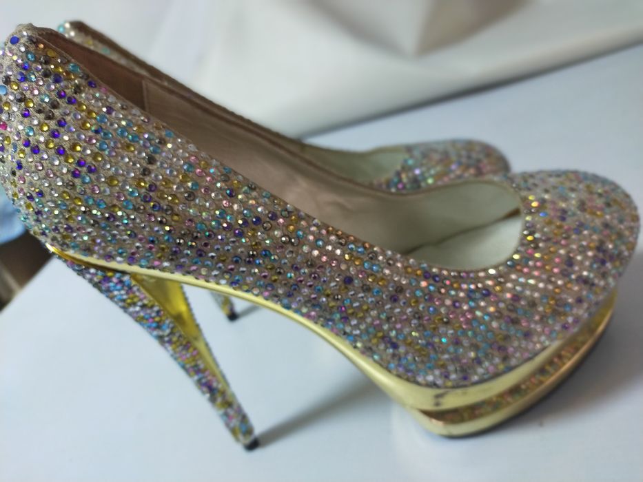 Брендовые туфли срочно