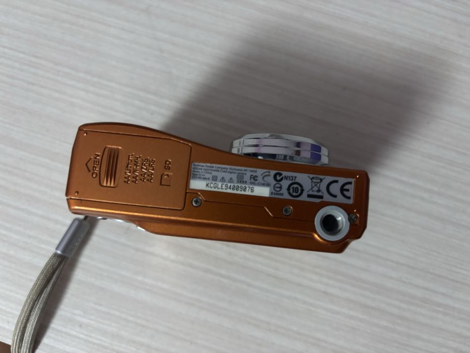 Kodak EasyShare C140 – ретро дигитална камера (8.2MP, Y2K естетика)