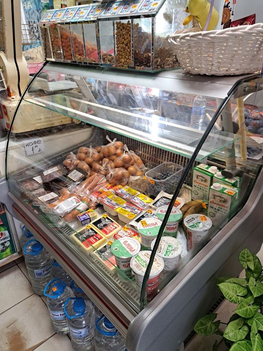 Хладилна витрина