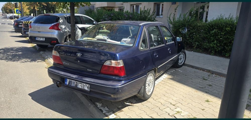 Vând Daewoo Cielo 1.5 8V – albastru metalizat, stare foarte bună