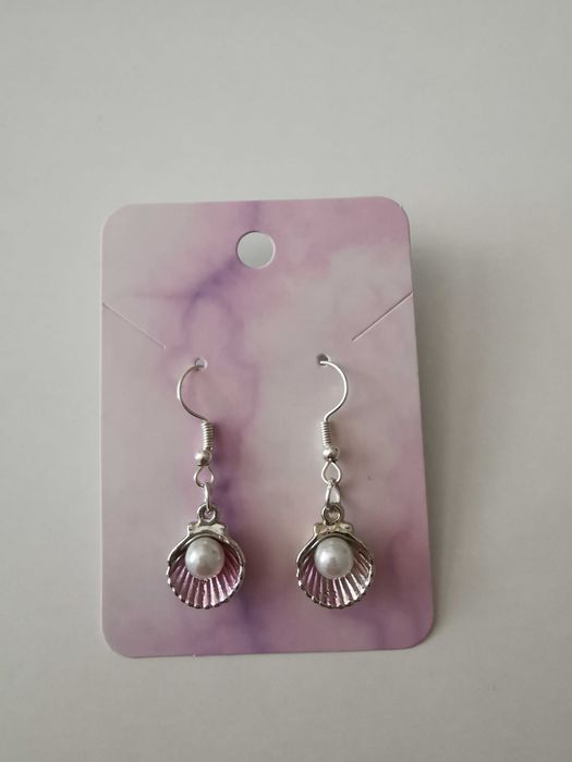 Ръчно изработени обеци.