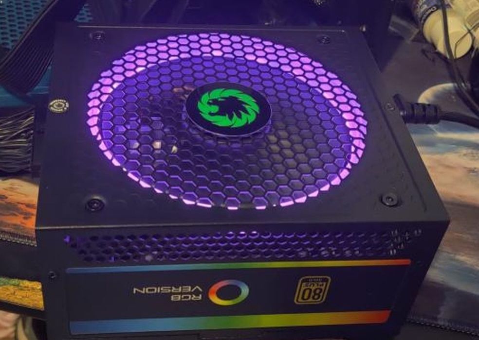 Gammemax 1050w yangi kampyuter uchun blokpitaniya