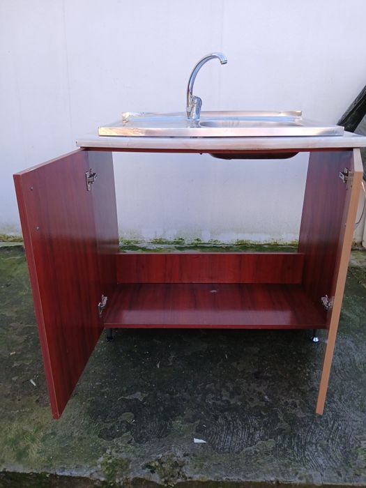 Chiuveta inox si masca din pal .