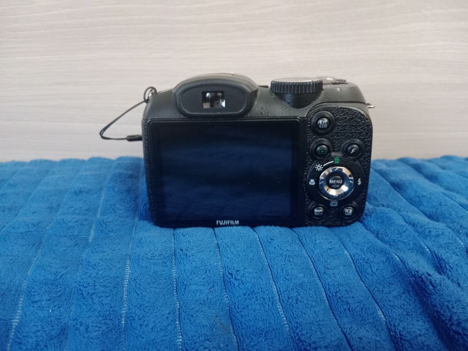Fujifilm FinePix S1600 в идеале + сумка Samsonite + питание
