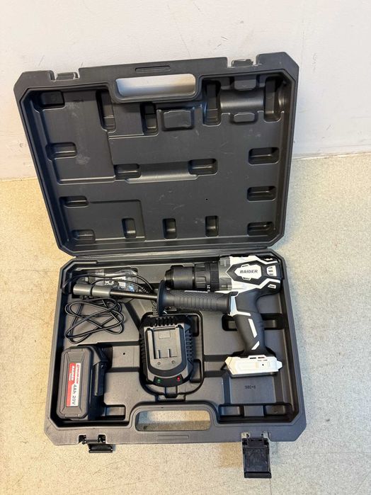 011503	Бормашина ударна безч. 20V 2-ск. 4Ah 155Nm куфар RDI-CDB03W