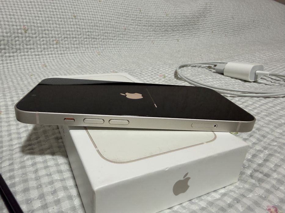 Продам iPhone 13 128 память