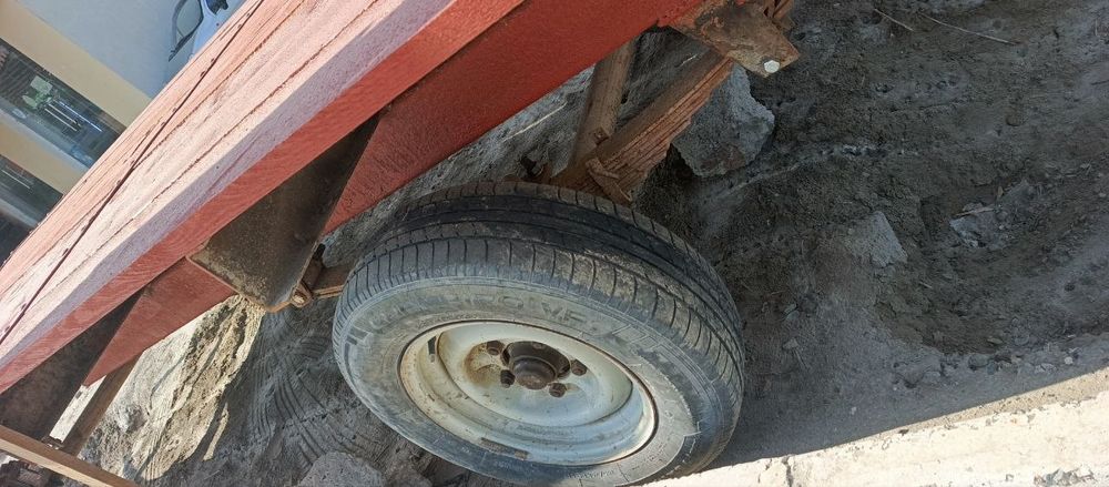 Yengil moshina uchun pirtsepti sotiladi