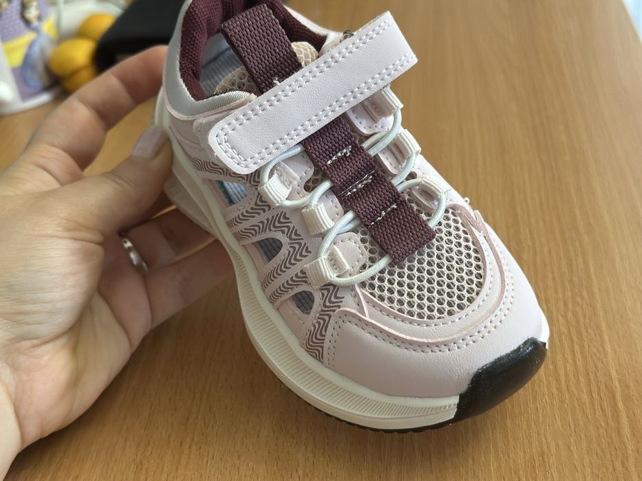 Летние кросовки 27 размер на девочку