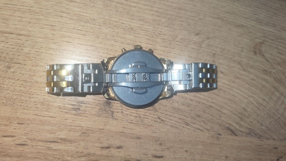 Продам мужские часы наручные