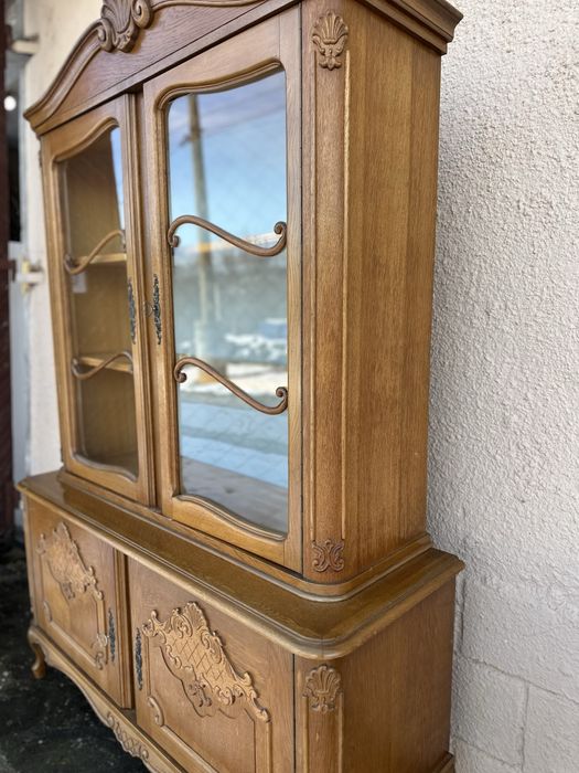 Ретро бюфет  витрина от две части