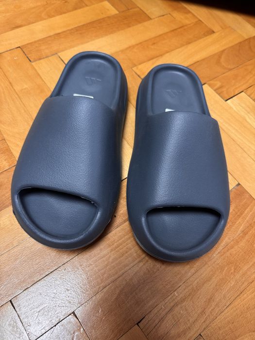 Adidas yeezy slides 39 номер