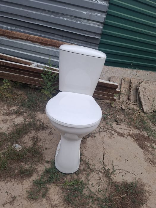 Унитаз для уборной