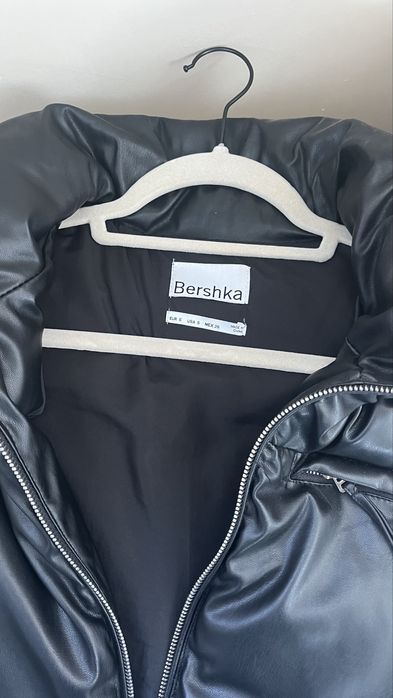 Кожено елече bershka