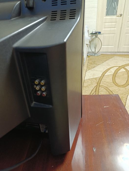 Телевизор "SHARP"