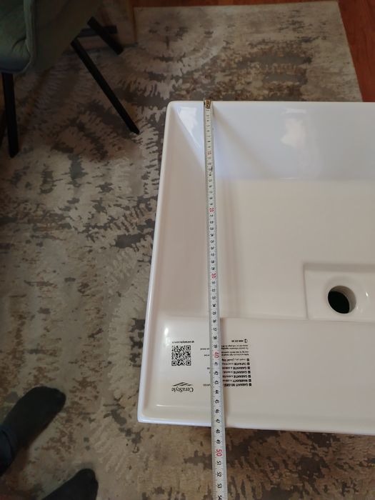 Шкаф за баня с мивка