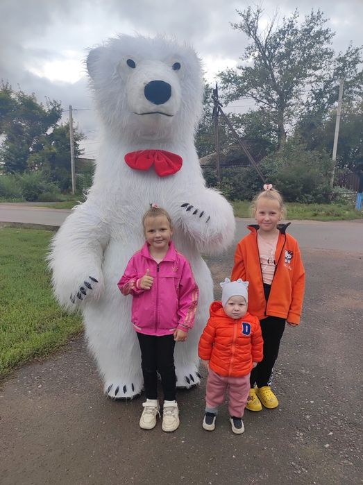 Белый мишка Чебурашка 
белый