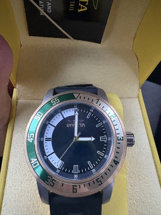 Invicta часовник