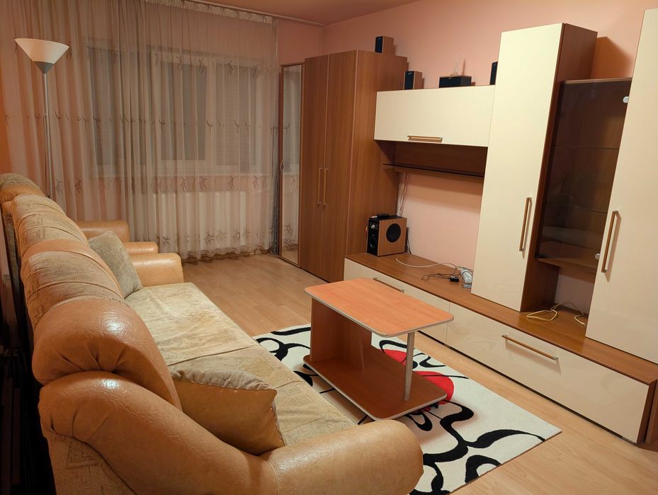 Dau în chirie apartament 2 camere decomandat, tip PB – 44 mp – Str. Traian Grozăvescu, Oradea
