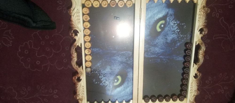 Zonada yasalgan narda va shaxmat doskasi bilan