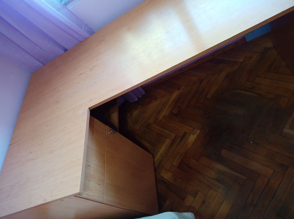 Промоция Бюро с шкаф и чекмедже много запазено