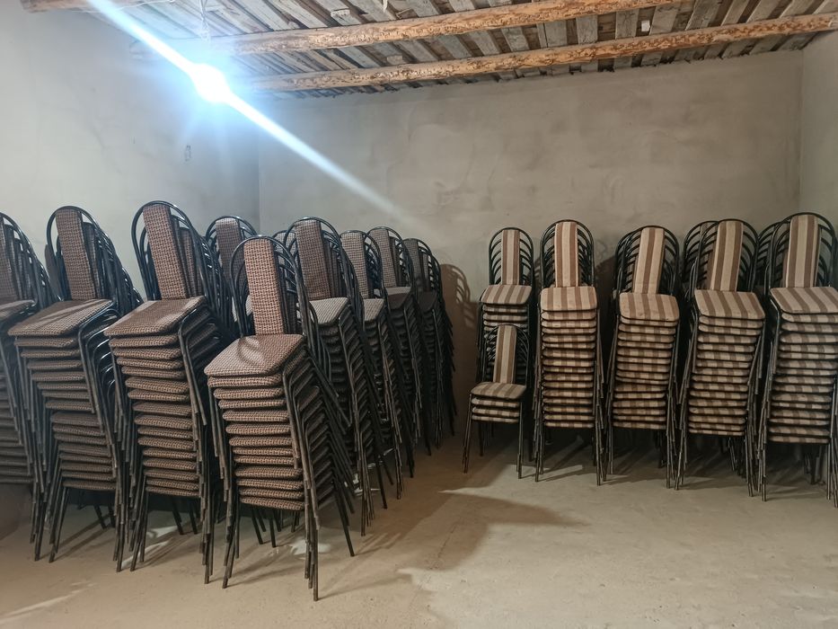 Стол стул сотилади