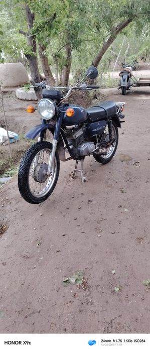 Minsk mototsikl sotiladi