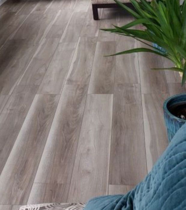 1 xona 3-etaj  4-mkrn yangi remontli 21.000$ srochno