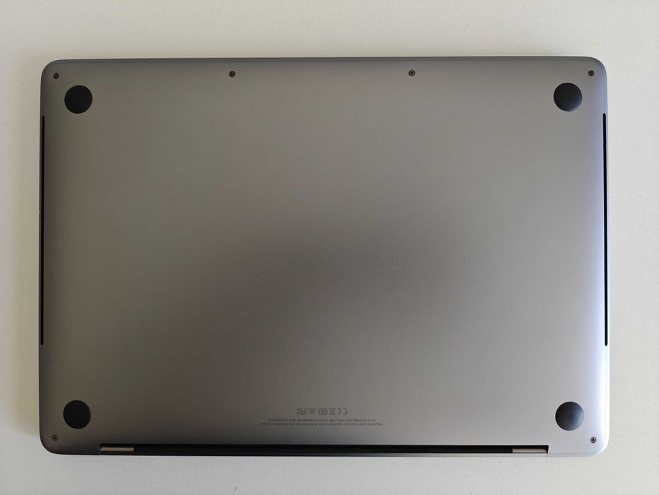 Apple MacBook Pro 13" 2018 intel Core i5/8GB RAM/250GB SSD