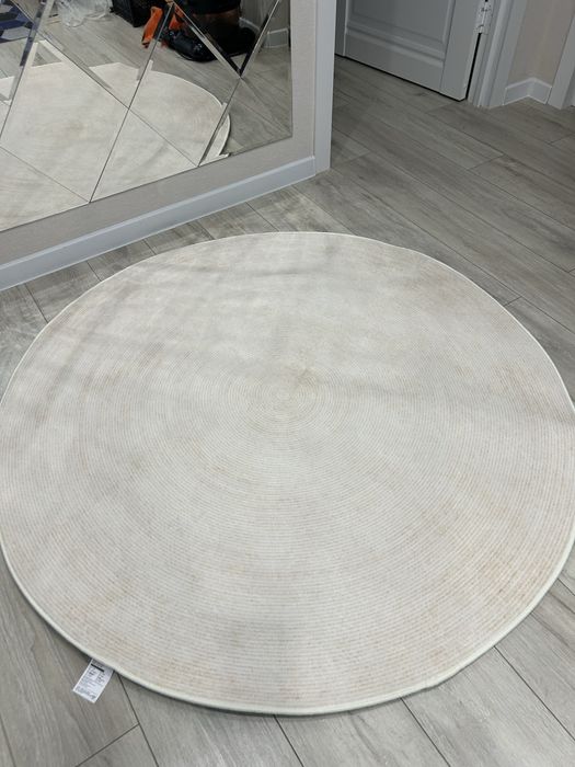 Круглый ковер новый