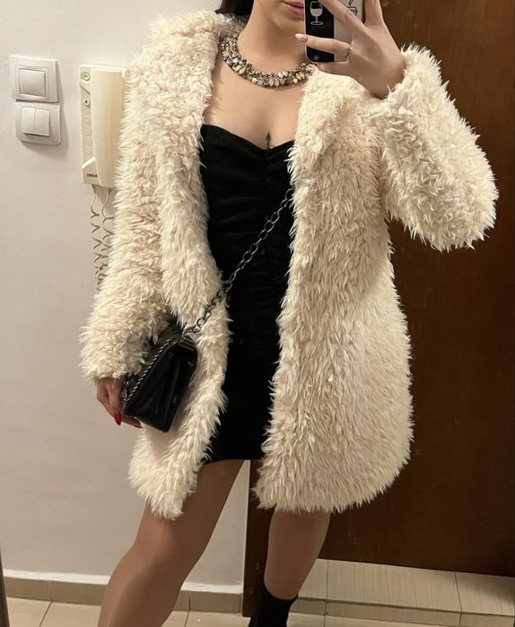 Косместо дълго палто