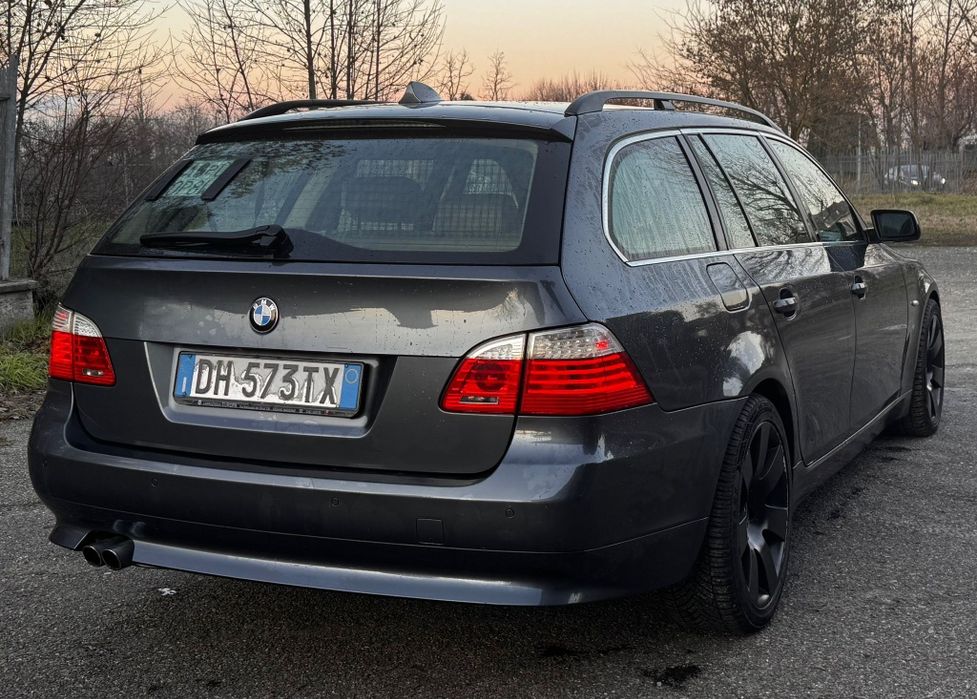 Bmw E61 530xd 235кс. На части