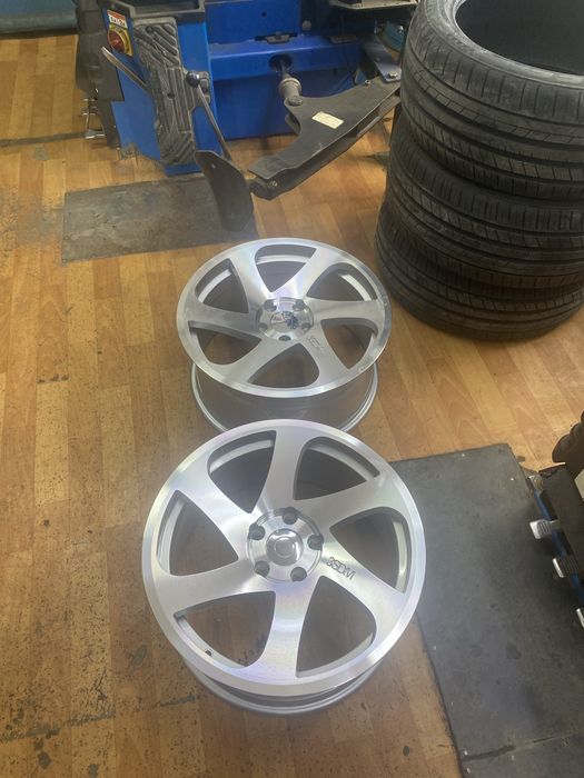 Продам новые диски 3sdm r18