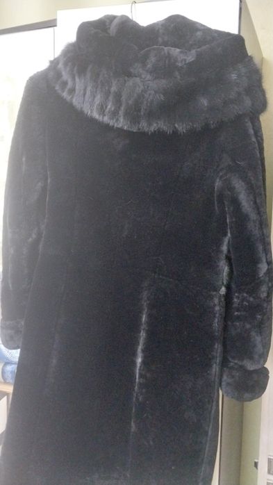 Продам шубу мутоновая.