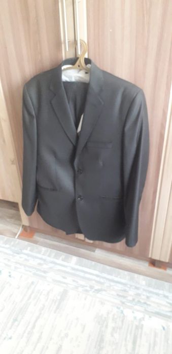 Продам костюм мужской