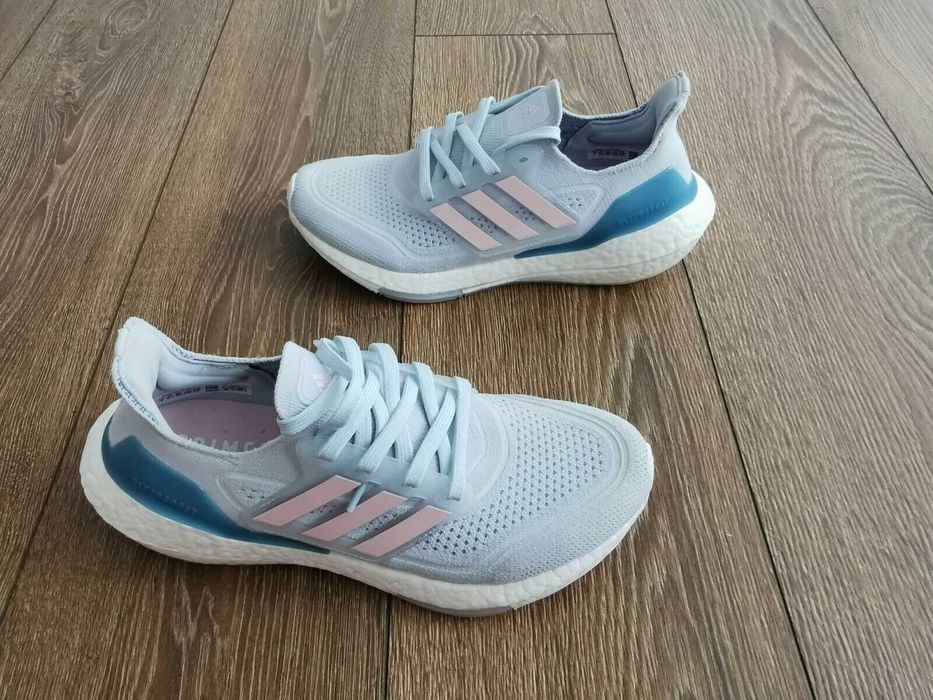 Оригинални дамски маратонки * ADIDAS ULTRABOOST 21 * EU38