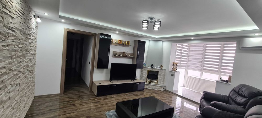 Vand Apartment 3 camere